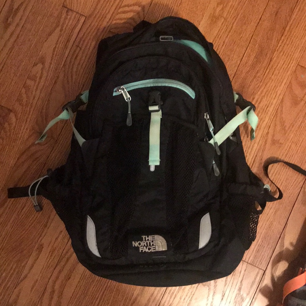 The north face recon backpack